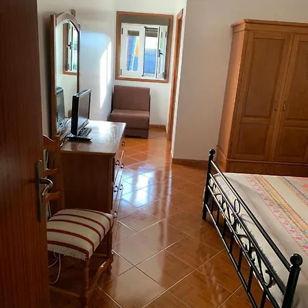 Quartos Gomes Privatunterkunft *